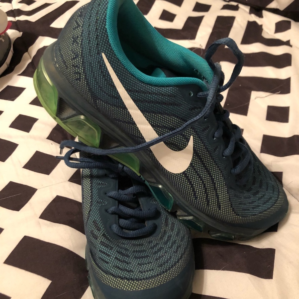 Women’s Nike air max